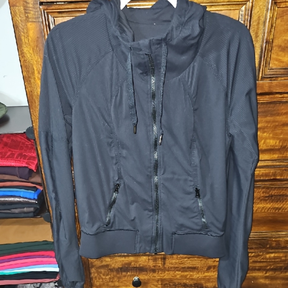 Lululemon Black Dance Studio Jacket. Size 8! Premium Condition!!! Dont Miss